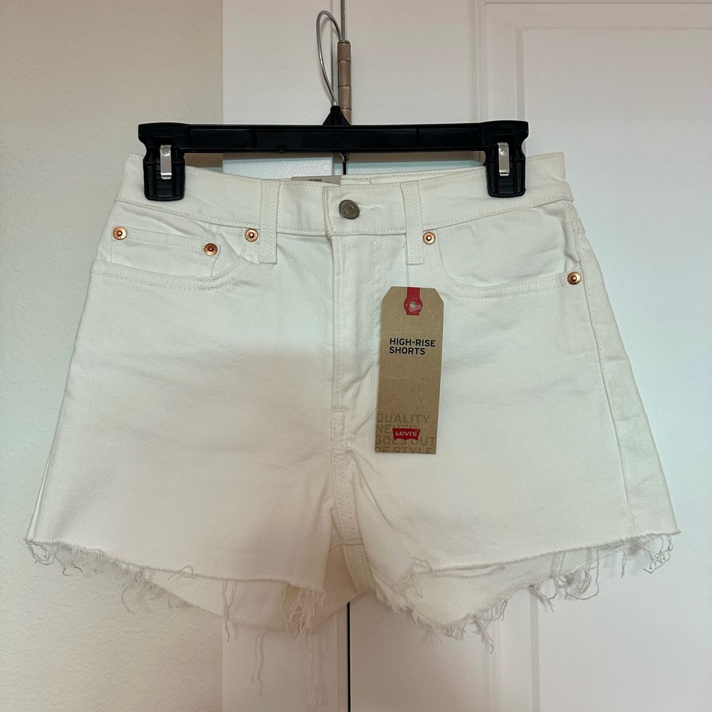 Levi’s White Jean Shorts Size 27/ 4 NEW